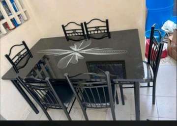 Table a manger 6 please