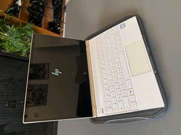 HP spectre i5 8th / SSD nvme 1000gb