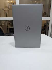 Dell 5530 )i5 ) 12e generation ) 16g de ram ) 256