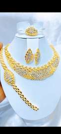Parure bijoux dorée strass collier bracelet bague