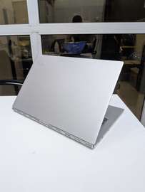 Lenovo  Yoga 7 x360 degres i7 8e 16g de ram 1 Tera