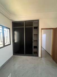 Appartement neuf 2 chambres avec balcon sécurisé 3e étage