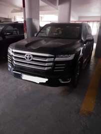 Toyota Land Cruiser  2023