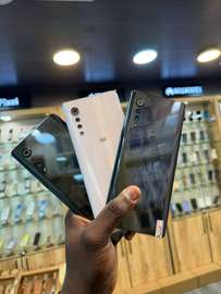 Lg velvet venant 128go ram 8go 5g