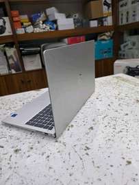 Dell 15 core i7 13e