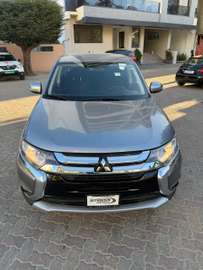 MITSUBISHI OUTLANDER 2018