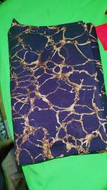 Tissu bleu marine motif doré effet marbré souple