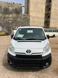 TOYOTA PROACE 2016
