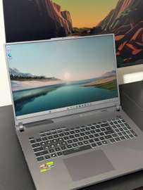 Asus ROG Strix G814F