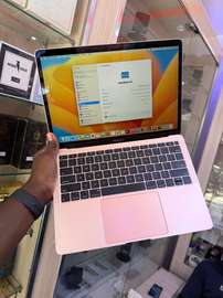 MacBook Air 2019 – Core i5 – 128 Go SSD – Gold –