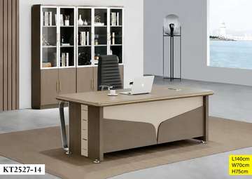 BUREAU DIRECTION CLASSIQUE / CONTEMPORAIN AVEC PIÉTEMENT