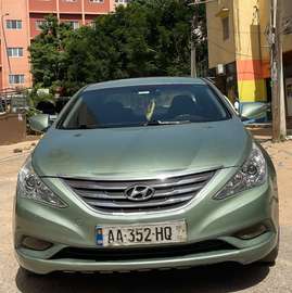 HYUNDAI SONATA Année: 2013