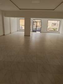 Local commercial lumineux 330m²  carrelé Yoff SENELEC