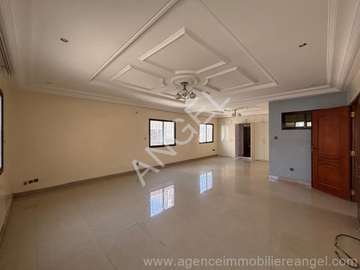Ref_6217_GL Une villa d’angle à vendre à Onomo à Yoff