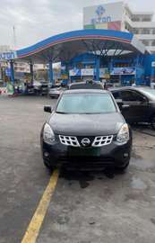 Nissan Rouge 2013 essence automatique (sous douane)