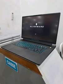 Alienware M17 R5