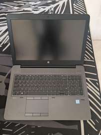 HP workstation xeon / 4gb NVIDIA / SSD 512gb