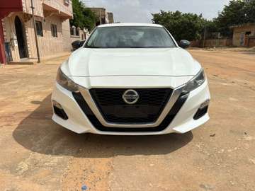 Nissan Altima 2020