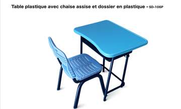 Table plastique avec chaise assise et dossier en plastique