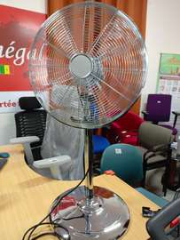 Ventilateur sur pied chrome réglable design moderne