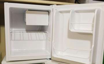 Frigo mini bar avec chambre froide A+ 50l