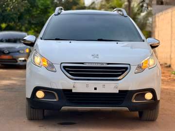 *Peugeot* 2008 année :  *2016-17