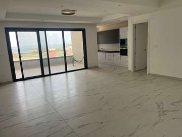 APPARTEMENT F4 A LOUER AUX ALMADIES