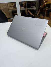 Dell 5420 ) 14pouces ) i5 ) 11e ) 16g de ram ) 256