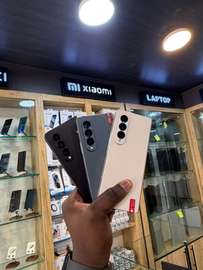 Samsung Galaxy fold 4 256go ram 12go 5g venant