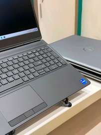 DELL PRECISION 756 i7 11 ème