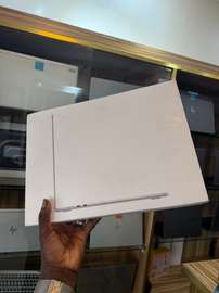MacBook Air M4 15 inch 512Go Ram 24Go