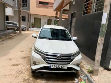 Location Toyota Yaris 7 places