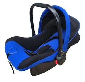 SIEGE AUTO ET TABLE A LANGER BEBE MULTIFONCTIONNELLE