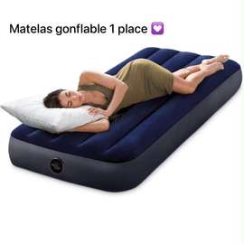 Matelas gonflable 1 place bleu marine léger durable