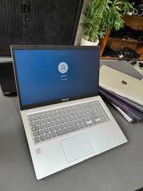 Ordinateur Asus i5 10th gen 12gn ram ssd 256gb