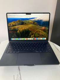 MacBook Air m2 8/256