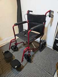 Chaise Roulante pliable - Passe partout