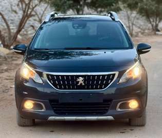 Peugeot 2008 année 2018 diesel automatique
