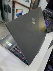 HP Omen 15
