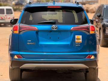 TOYOTA RAV4 XLE AWD  2017
