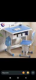 Bureau enfant réglable
