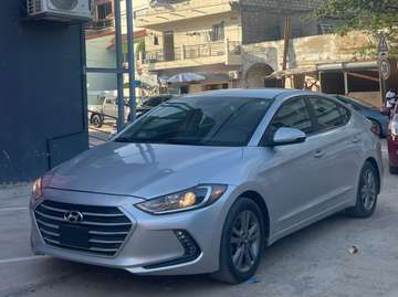 HYUNDAI ELANTRA ANNEE: 2017