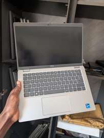 Dell i7 11th / 512gb / 16gb ram / 5240 Ordinateur portable