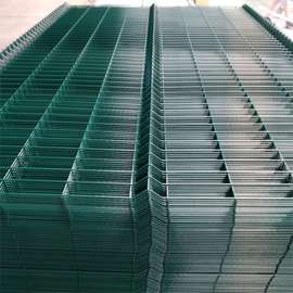 Grillage soudé vert acier galvanisé anti-corrosion