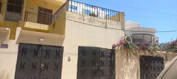 Villa Angle 506m² Habitable à vendre aux Almadies