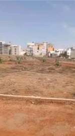 A VENDRE UN TERRAIN DE 150 M2 A OUEST FOIRE(EGBOS)