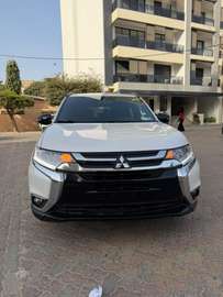 Mitsubishi outlander 2017