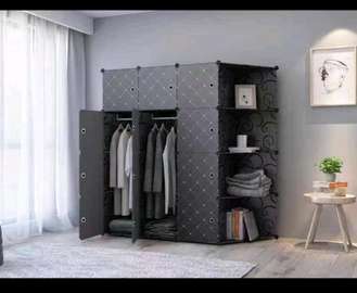 Armoire 3 battants en plastique avec coin