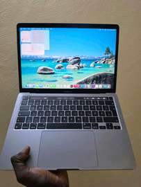 MacBook pro M2