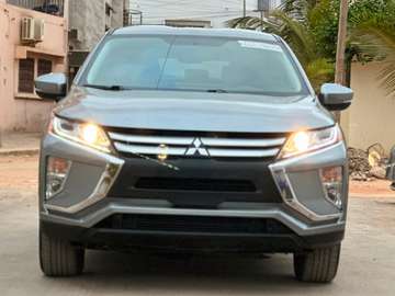 Mitsubishi éclipse 2019 super clean